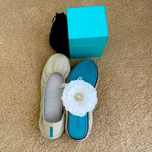 Beautiful cream Tieks.  Lightly worn.